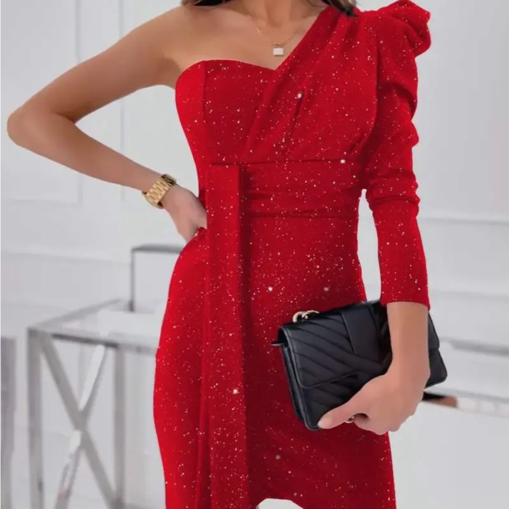 Elegant Red One-Shoulder Dress